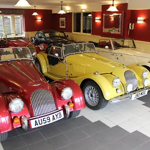Bed & Breakfast The Pitstop, Little Hallingbury (Essex)